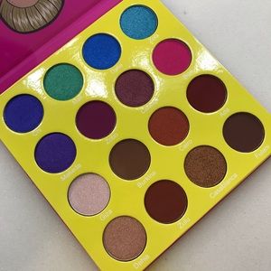 🆕 JUVIAS PLACE MINI MASQUERADE PALETTE